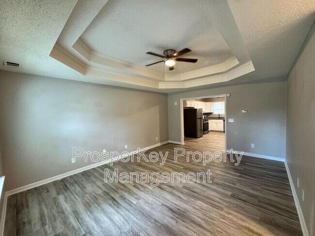 Photo - 144 Orchard Pass