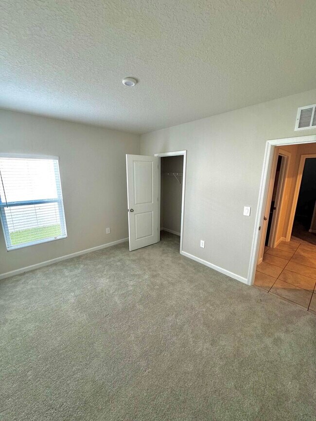Photo - 461 Cherimoya St