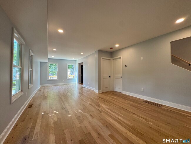 Photo - 251 W Main St