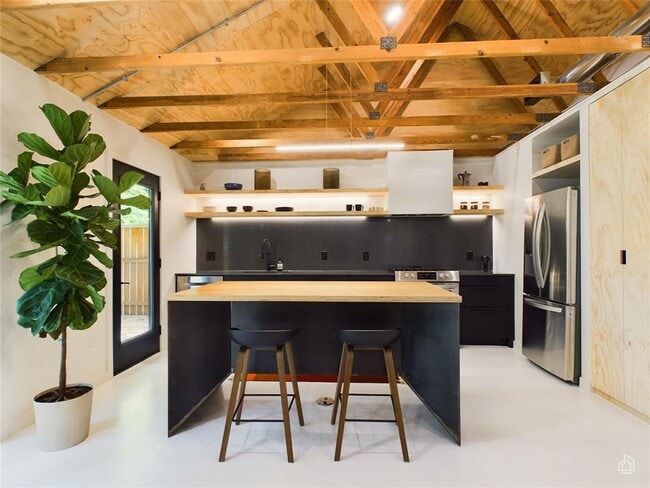 Building Photo - 6007 Leisure Run Rd