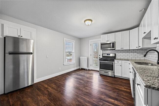 Photo - 164 Laburnam Crescent