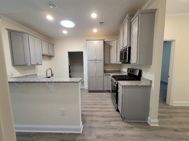 949 Jackline Pl
