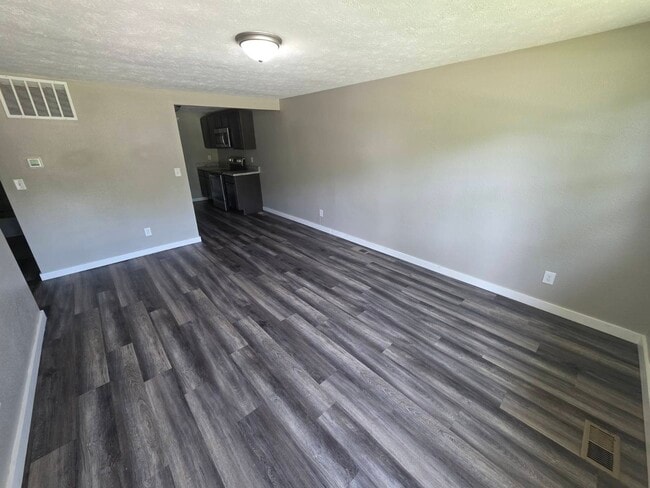 Photo - 1170 Leota Dr