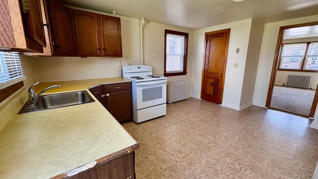 Photo - 515-517 S Market St Apartment Unit 517