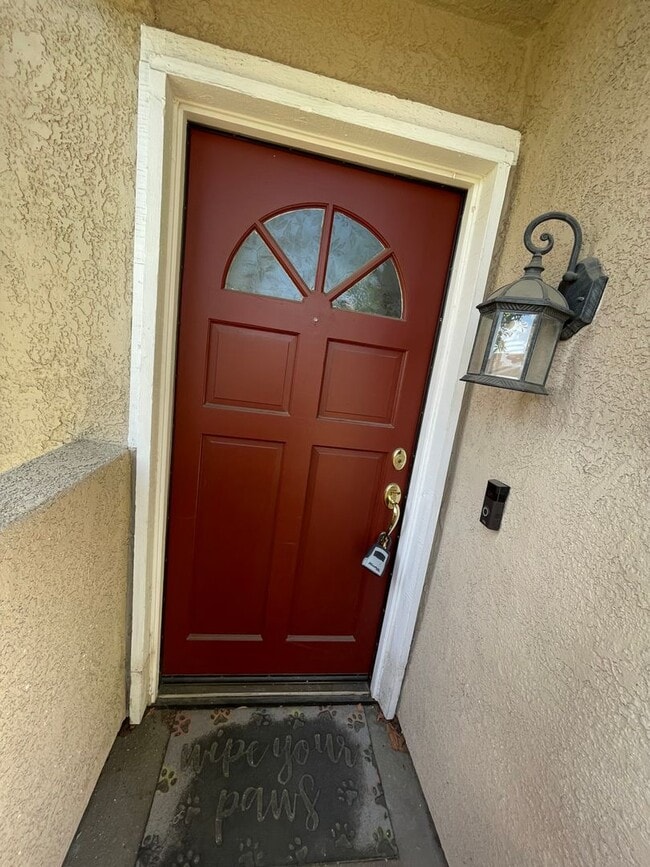 Building Photo - Great Woodbridge Townhome!!