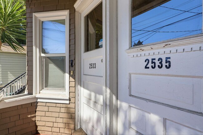 Photo - 2533-2535 Filbert Street Unit 2535 Filbert Street