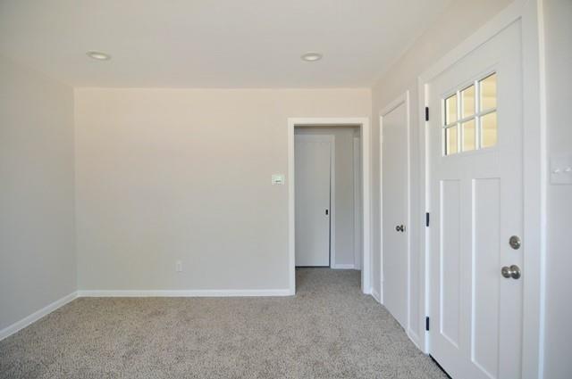 Photo - 402 E Carolyn Dr
