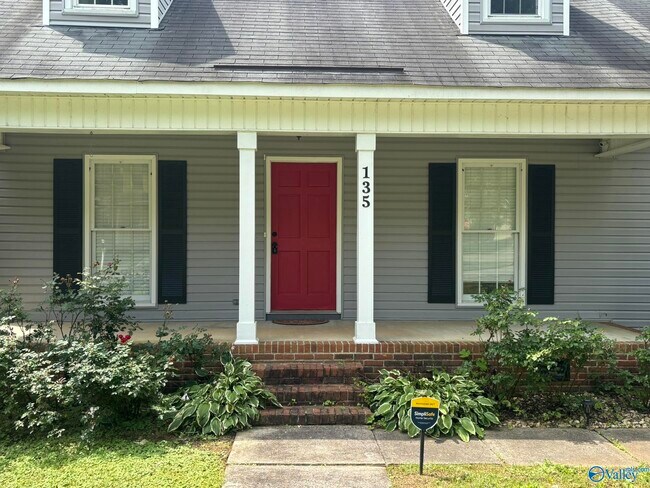 Photo - 135 Suffolk Dr