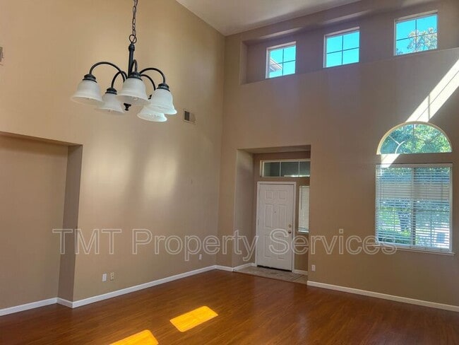 Photo - 3260 San Salvador St