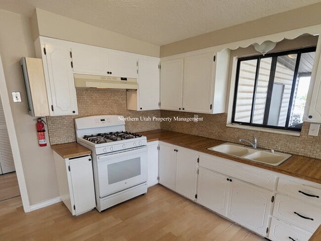 Photo - 2 bed 1 bath duplex