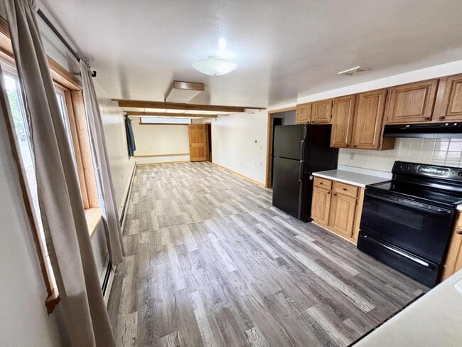 Building Photo - 620 Washakie St