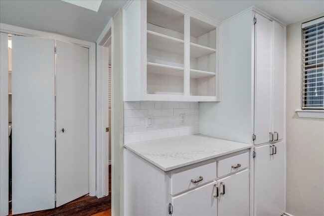 Photo - 1411 Norwalk Ln Unit 207