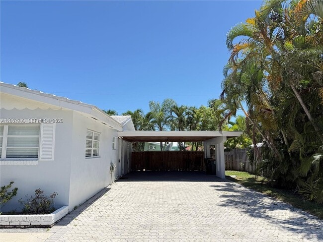 Photo - 2220 NE 36th St Unidad #1