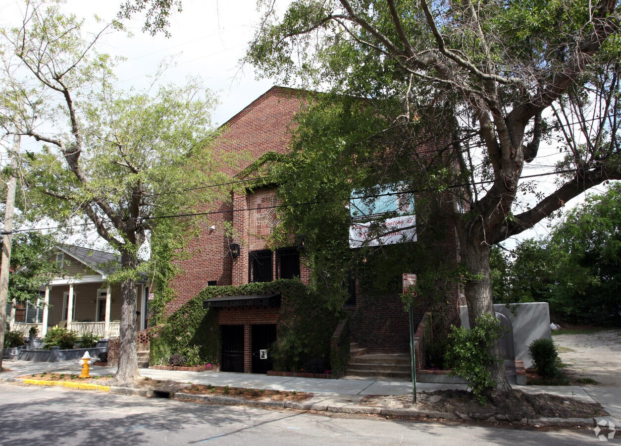 Photo - 2 Francis St