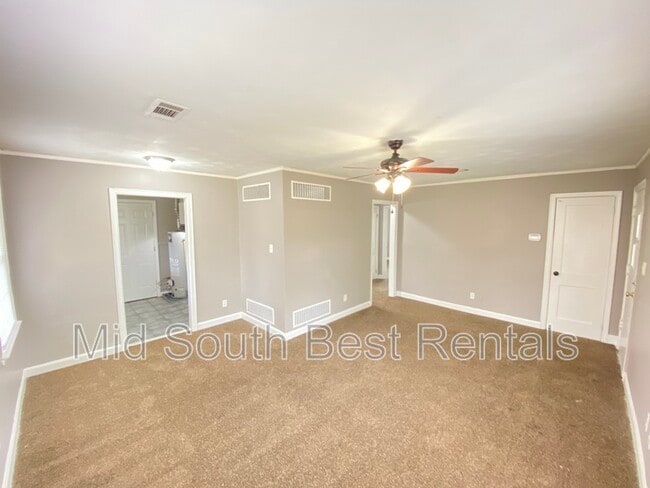 Photo - 3549 Sharpe Ave