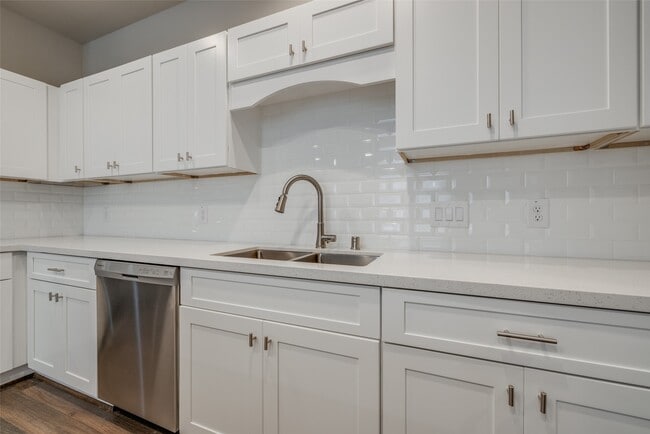 Photo - 137 Pk Pl Cir Unit A