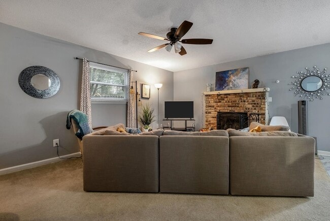 Photo - 2815 Misty Garden Cir