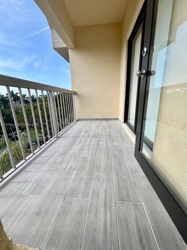 Photo - 8180 Geneva Ct Unidad 531