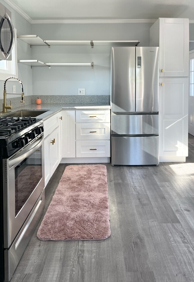 Photo - 4954 35th St