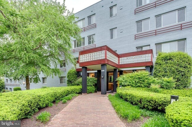 Building Photo - 3701 5th St S Unit 313