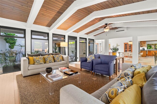 Photo - 2132 Middle River Dr