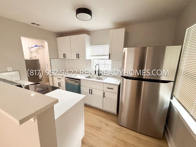 Photo - 404 Oak St Unit 1