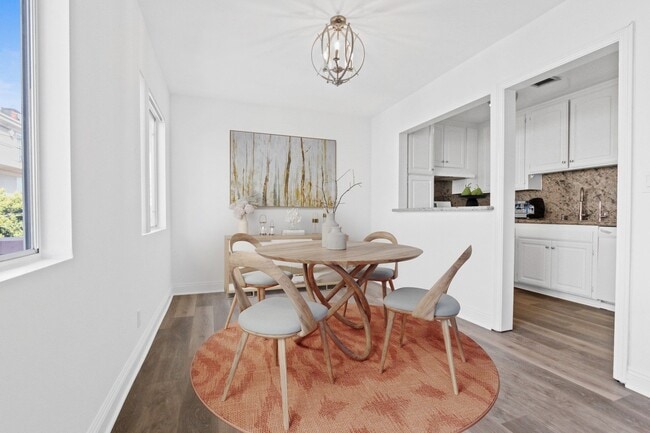 Rexford Drive Apartments
