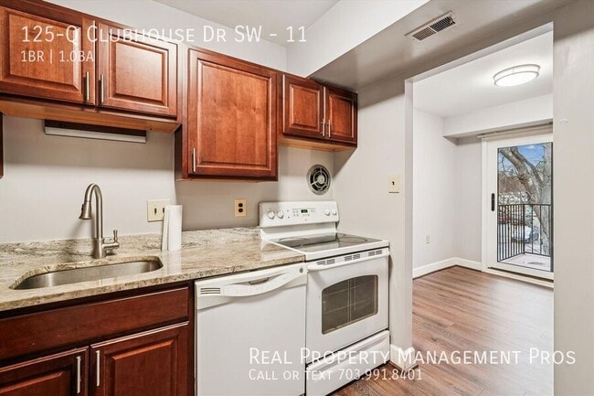 Photo - 125 Clubhouse Dr SW Unit 11