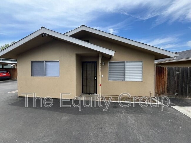 Building Photo - 2728 S Sallee Ct