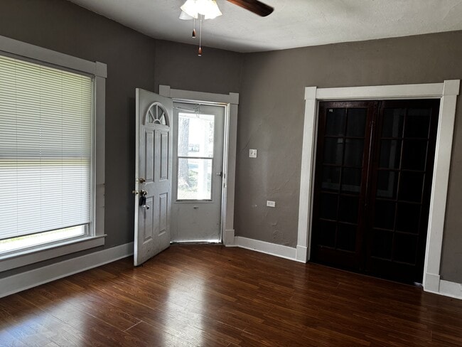 Photo - 202 N Plum St