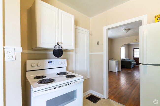 Building Photo - 1526 W Jackson St Unit 1520 Rental