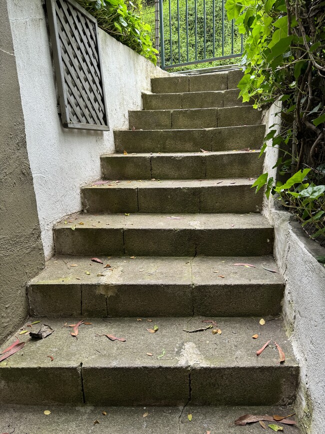 First steps - 2623 Laurel Canyon Blvd Apartment Unit West