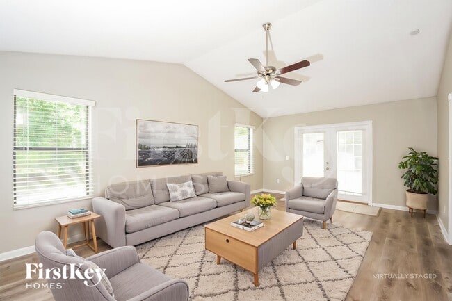 Photo - 232 Rheine Rd NW