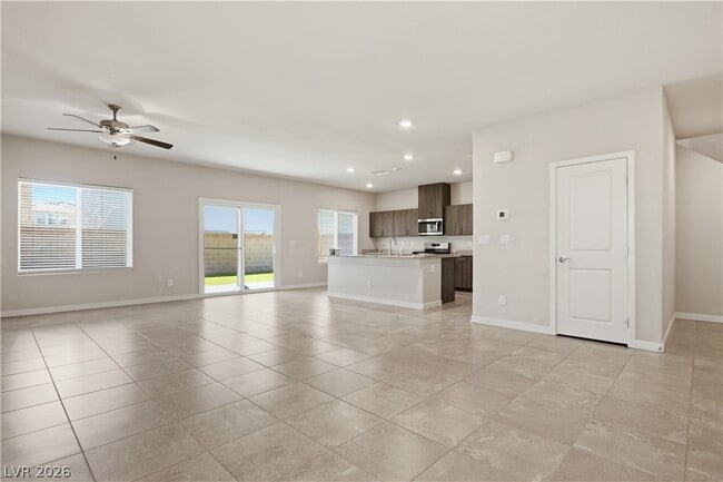 Photo - 3763 Corellia Ave