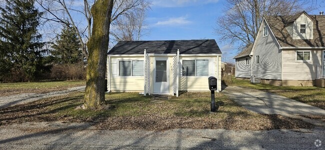 Building Photo - 920 Conrad St Rental