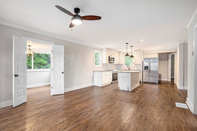 Photo - 1788 Dodson Dr SW