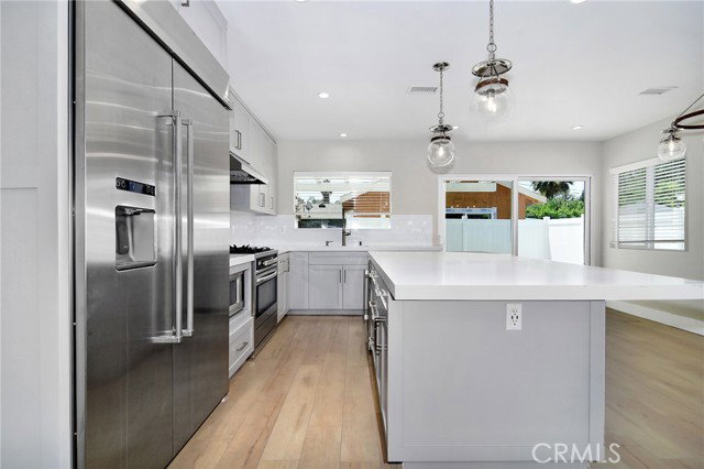 Photo - 22446 Berdon St