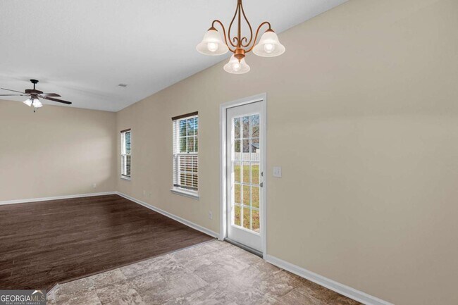 Photo - 469 Archie Way