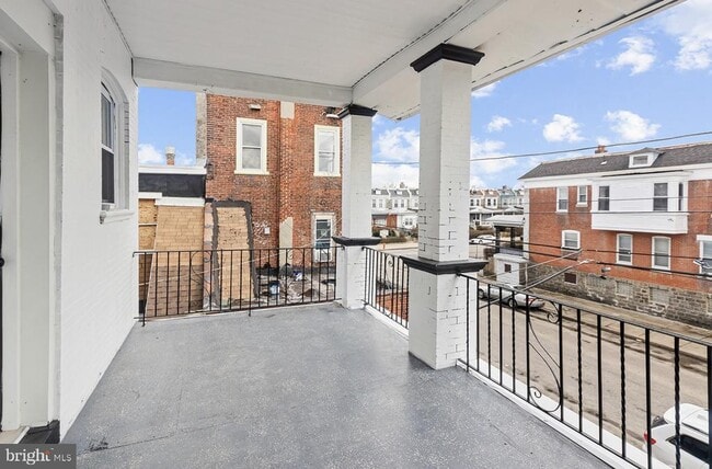 Photo - 6011 Catharine St