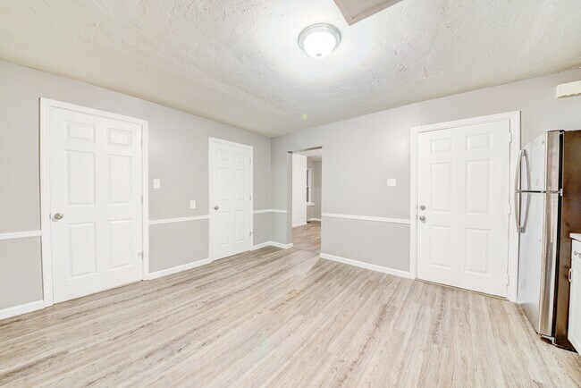 Photo - 52 Ruth St Unit Apt 2