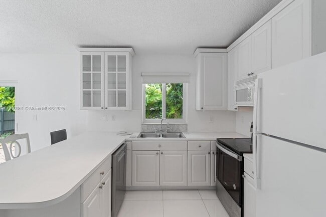 Photo - 9617 SW 144th Pl