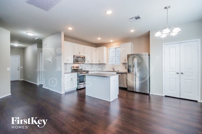 Photo - 4411 Windmill Run Dr