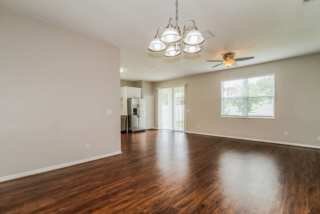 Photo - 5722 Quinton Way