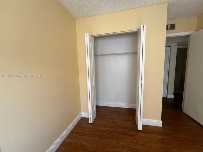 Photo - 1129 Lake Victoria Dr Unit j