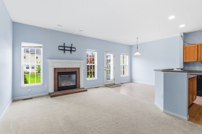 Photo - 105 Limestone Ct