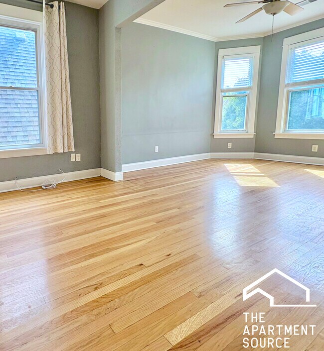 Building Photo - 3927 N Whipple St Unit 2 Rental