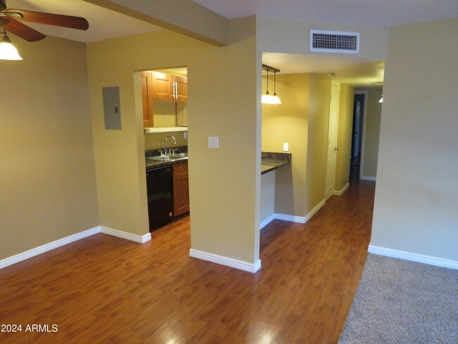 Building Photo - 424 W Brown Rd Unit 231