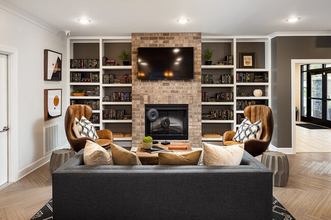 Photo - Frontgate Apartments