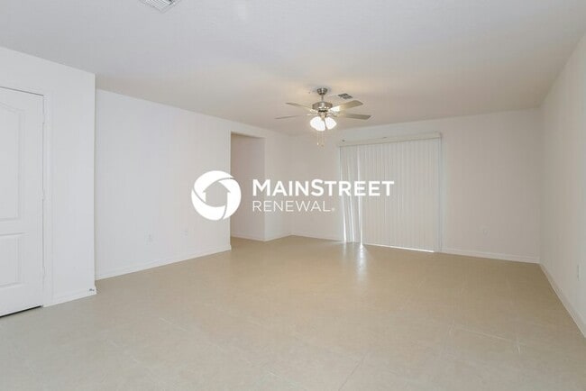 Photo - 4 Bedroom Pet-Friendly Home in Mascotte, FL with Main Street Renewal