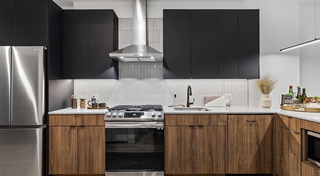 Photo - 515 N St Clair St